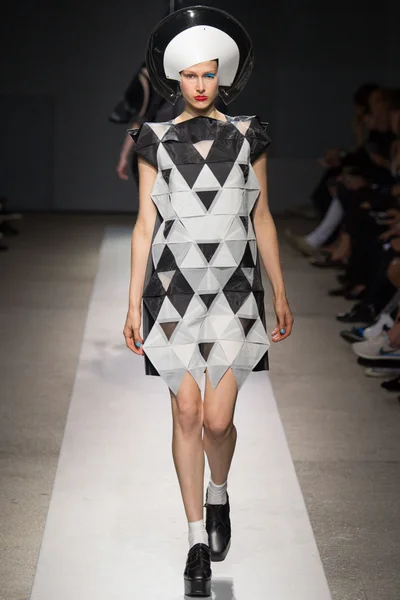 Look 33